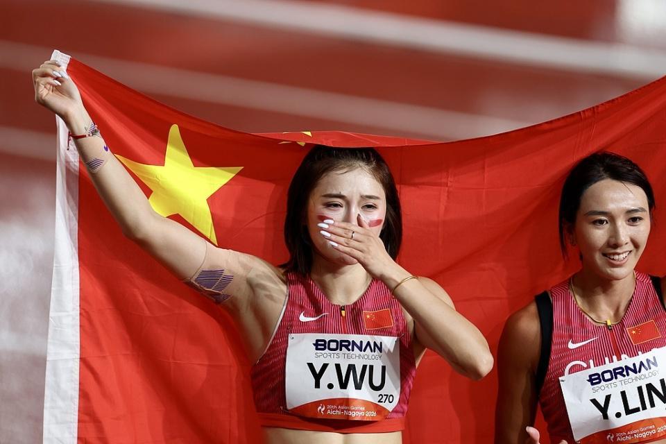 获互联网周刊授予的中国百家优秀网站。案例展示