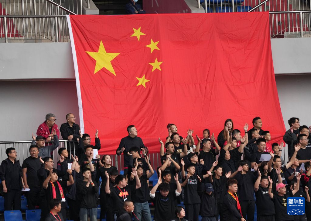 获互联网周刊授予的中国百家优秀网站。介绍图片